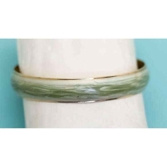 Vintage Minimalist Gold Tone Bangle 8 inch by Avon - E37 - Picture 2 of 3